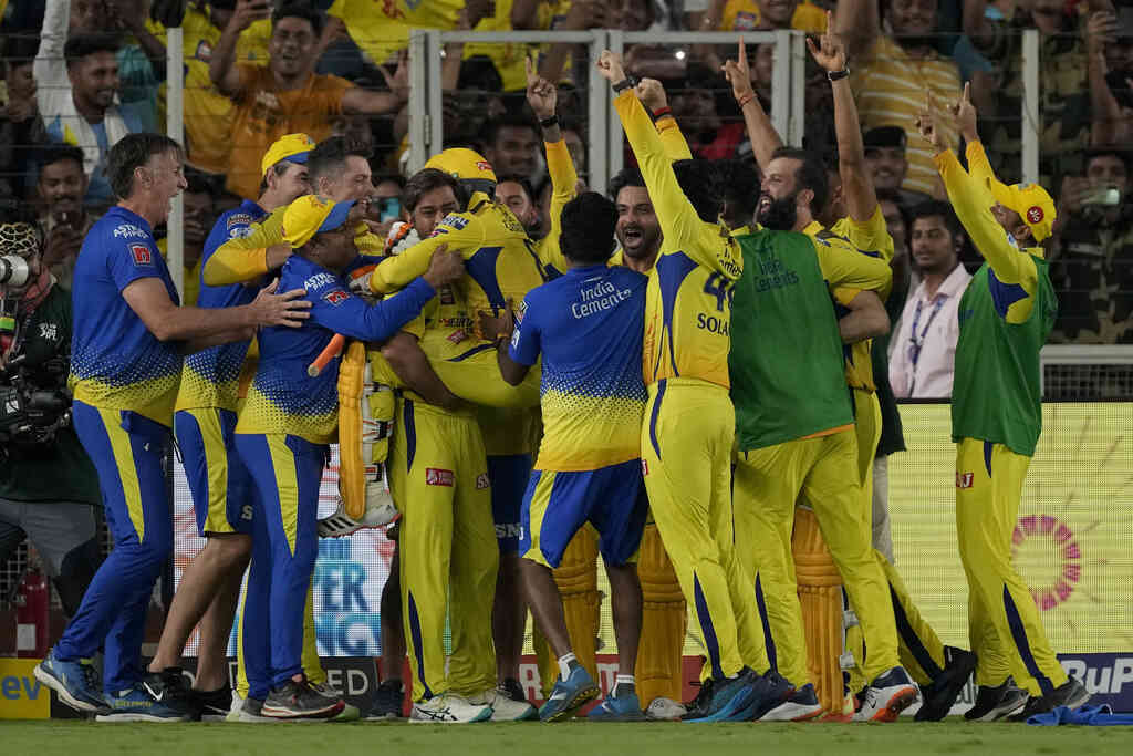 CSK Pull Off Incredible Heist To Lift their 5th IPL Title in A Last-Ball Thriller